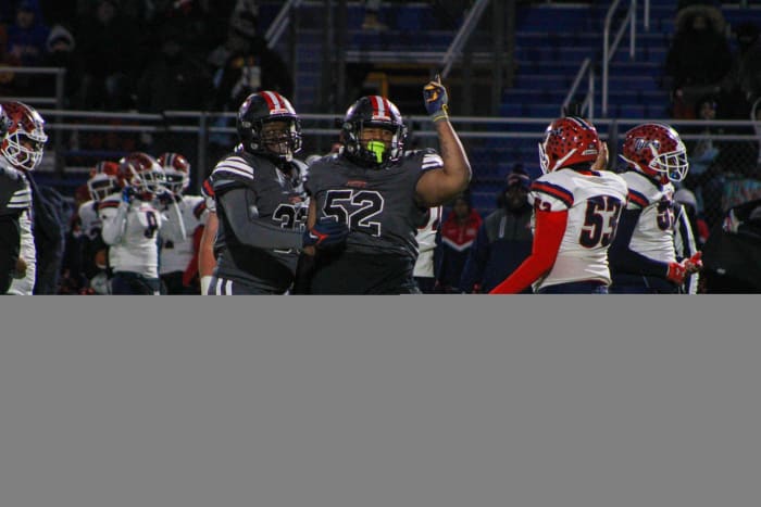 Aliqiuippa football vs McKeesport